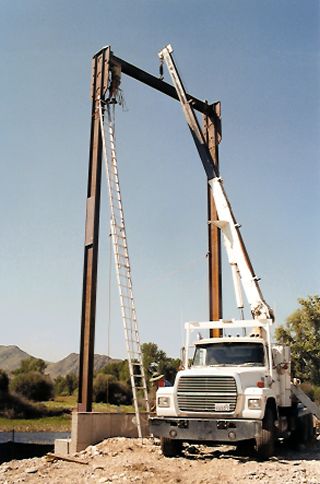 Erecting Meriwether Bridge east tower.