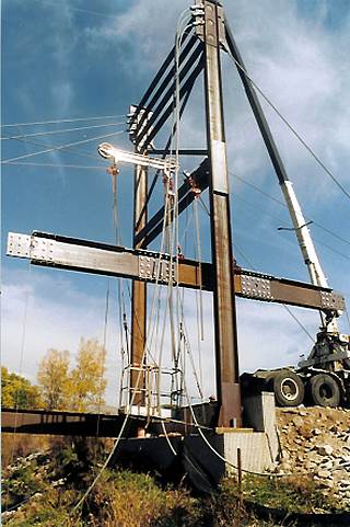 Preparing to launch downriver stringer mid-section, Meriwether Bridge.